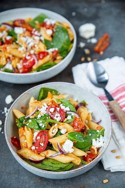 Pasta Met Rode Pesto En Spinazie Brenda Kookt Pastarecept