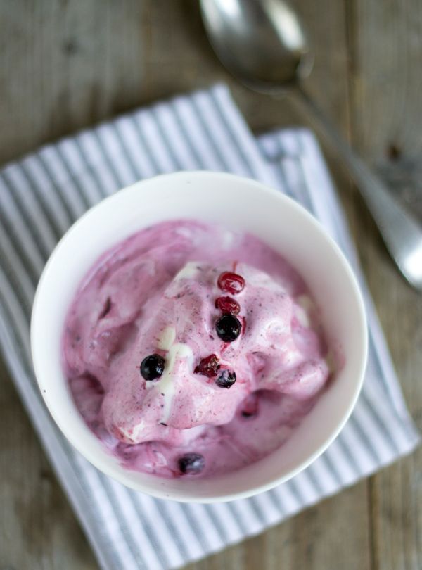 Yoghurt ijs met de Cuisinart IJsmachine - Brenda Kookt