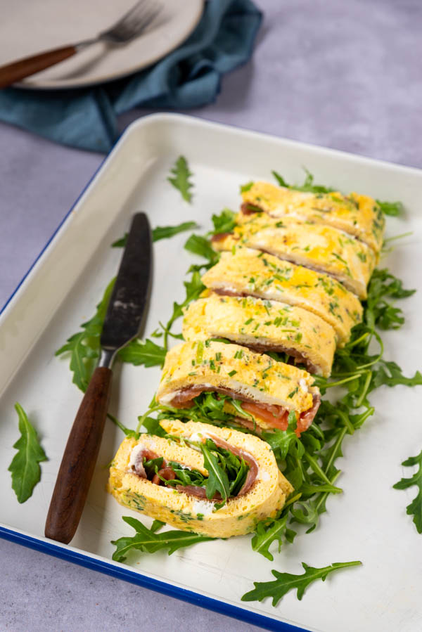 paasbrunch omelet roll met zalm