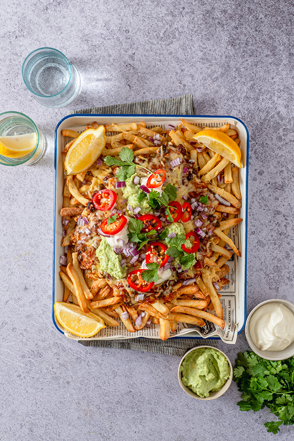 Loaded fries met chili