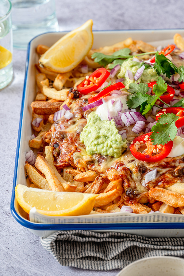 Loaded fries met chili