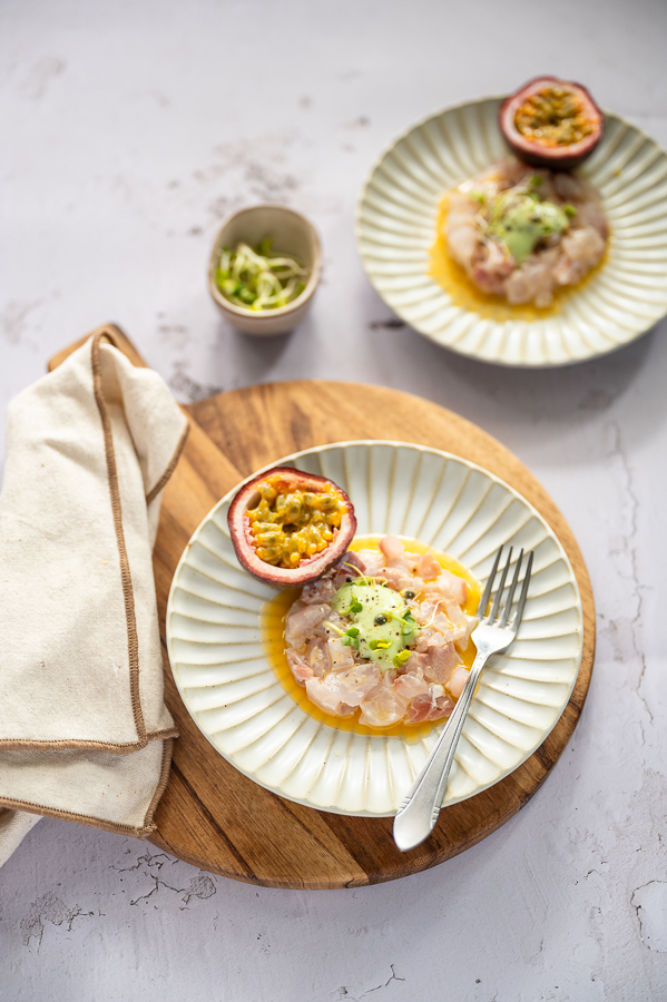 Ceviche van zeebaars met passiefruit en wasabimayonaise