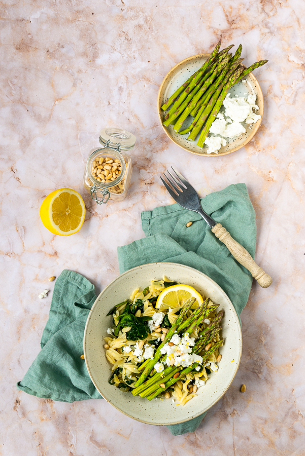 Orzo met groene asperges en citroen