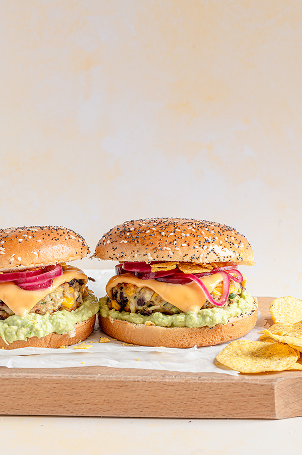 Mexicaanse burger met mashed avocado