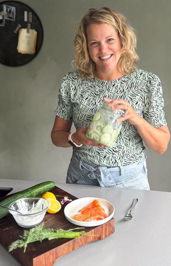 Viral komkommersalade met zalm