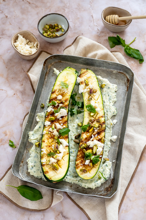 Fetaspread met geroosterde courgette