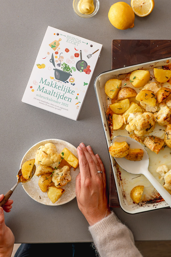 Parmezaanaardappels met bloemkool uit de oven