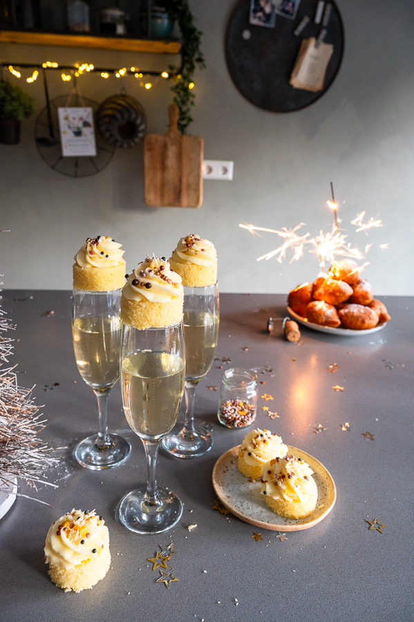 Cake met witte chocolade en champagne-crème