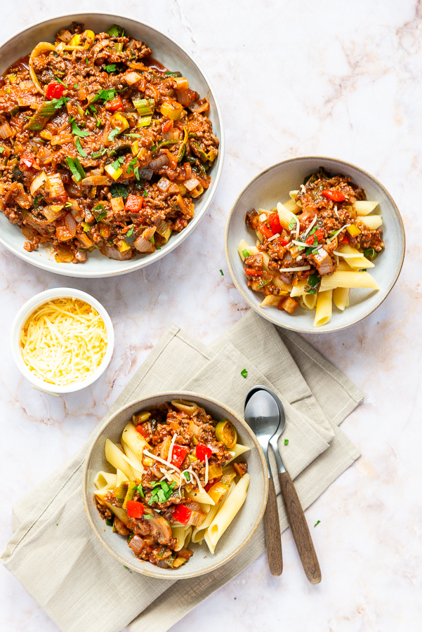 Snelle pasta met gehakt in tomatensaus