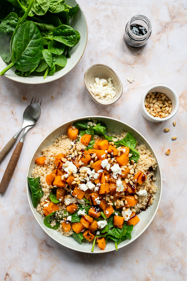 Couscous salade met spinazie, pompoen en feta