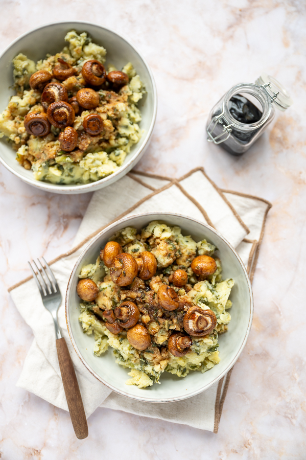 Boerenkoolstamppot met geroosterde champignons en balsamico