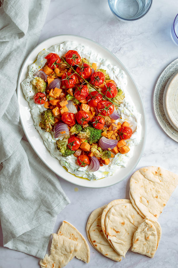 Tzatzikibowl met geroosterde groenten
