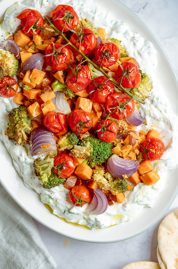 Tzatzikibowl met geroosterde groenten