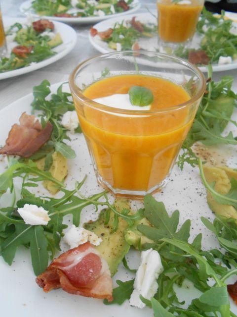 Wortelsoepje met carpaccio van avocado 2