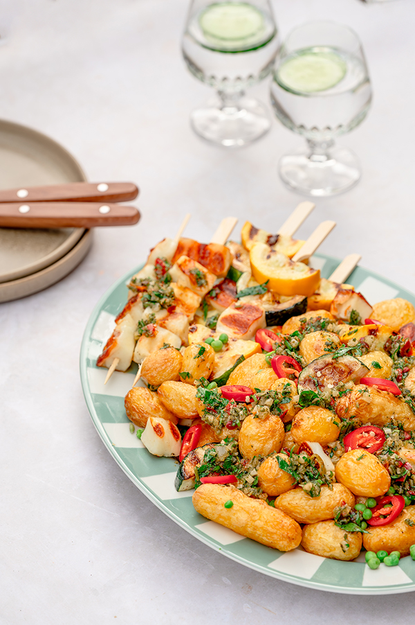 Halloumi-courgettespiesjes chimichurri