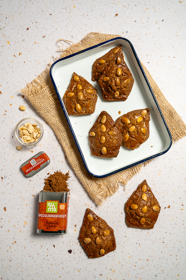 Sinterklaaskoeken - Mijter van gevuld speculaas