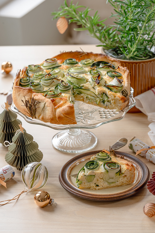 Feestelijke courgettetaart met rozemarijn