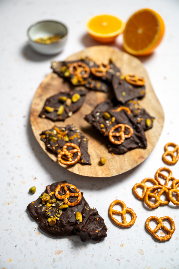 Christmas Bark met sinaasappel en pistache