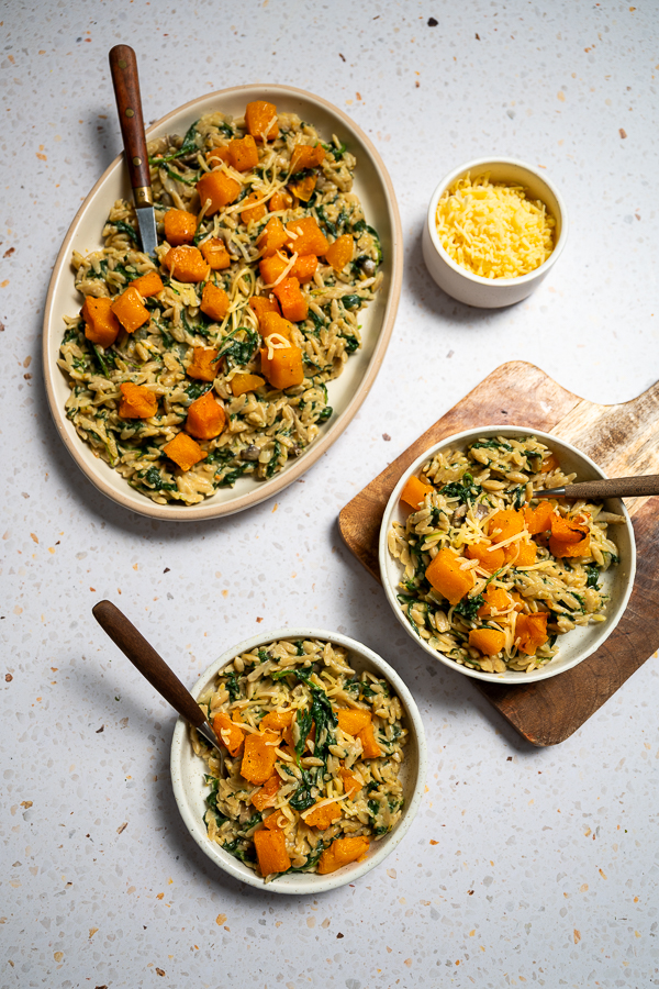 Romige orzo met pompoen en spinazie