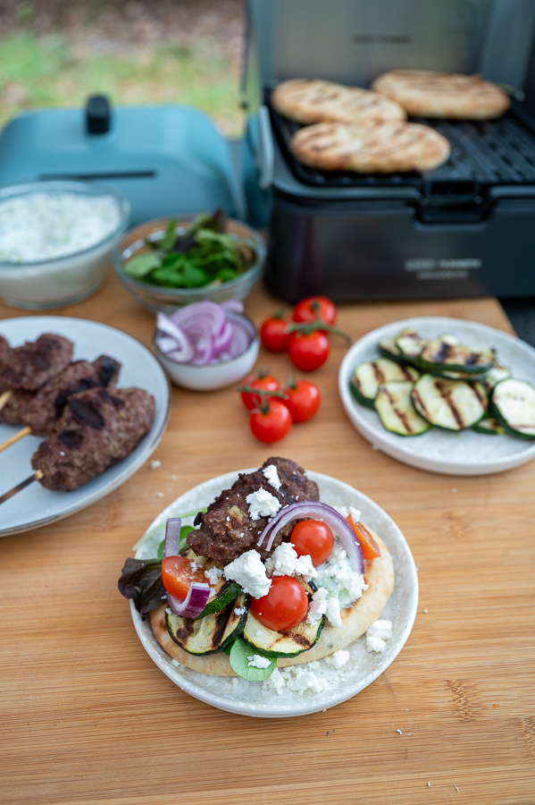 Naan met kofte en tzatziki