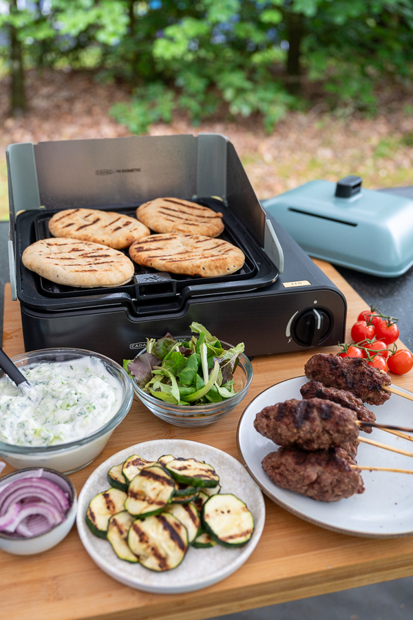 Naan met kofte en tzatziki