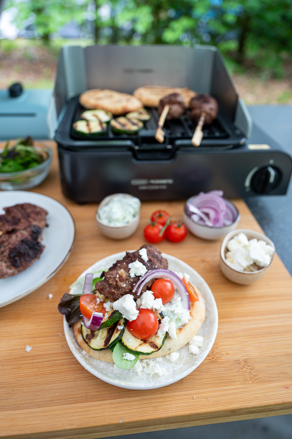 Naan met kofte en tzatziki
