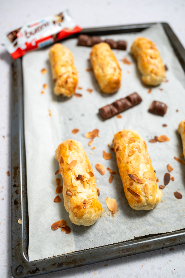 Chocoladebroodjes van Kinder Bueno in bladerdeeg