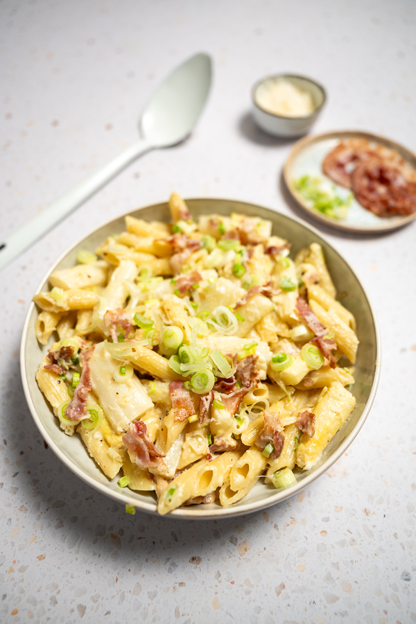 Romige pasta met asperges en spek