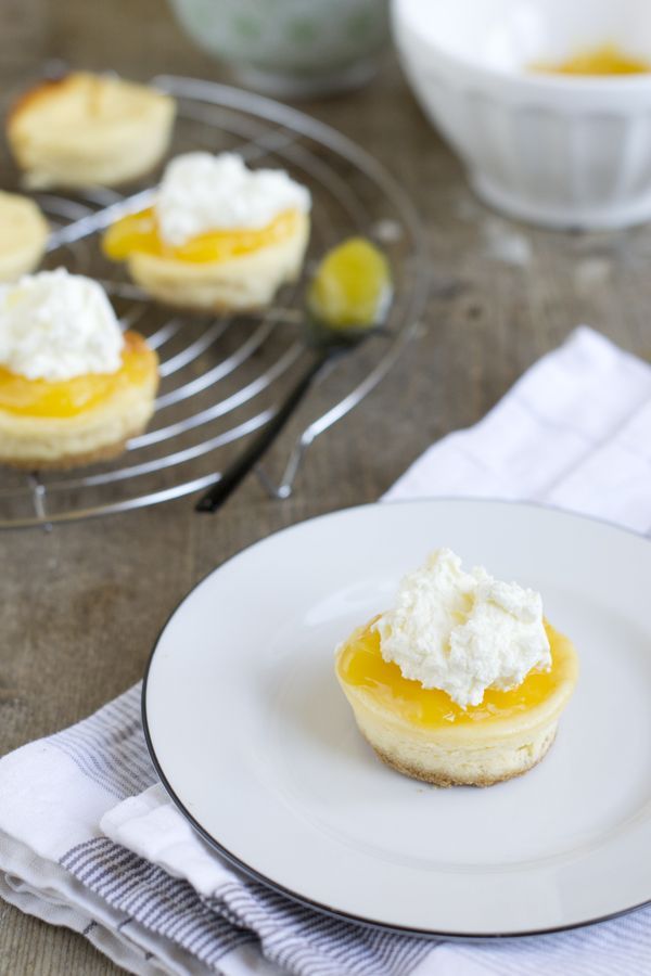 mini-lemon-cheesecakes