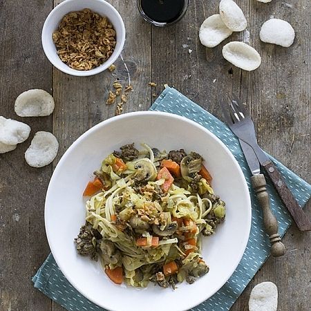 Bami met spitskool en gehakt