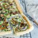 Plaattaart met champignons