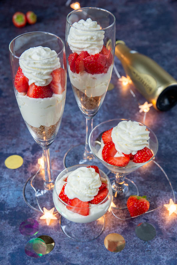 Champagne cheesecake met aardbeien