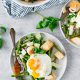 Panzanella met groene asperges en ei