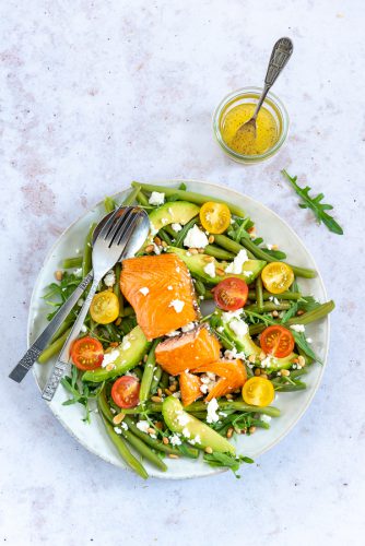 Salade met sperziebonen en zalm