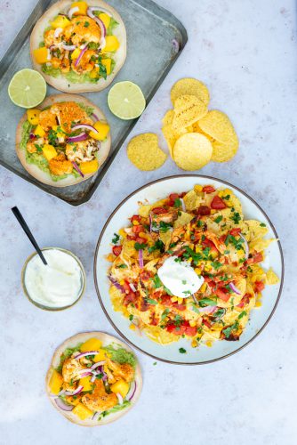 Mexicaanse tostada met bloemkool en nacho's met pulled chicken