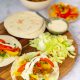 Wraps met kipshoarma en paprikareepjes